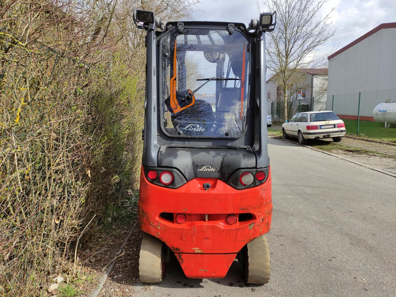 Linde E30H-01/600-387 - Elektrostapler: das Bild 4 Linde E30H-01/600-387 - Elektrostapler: das Bild 4