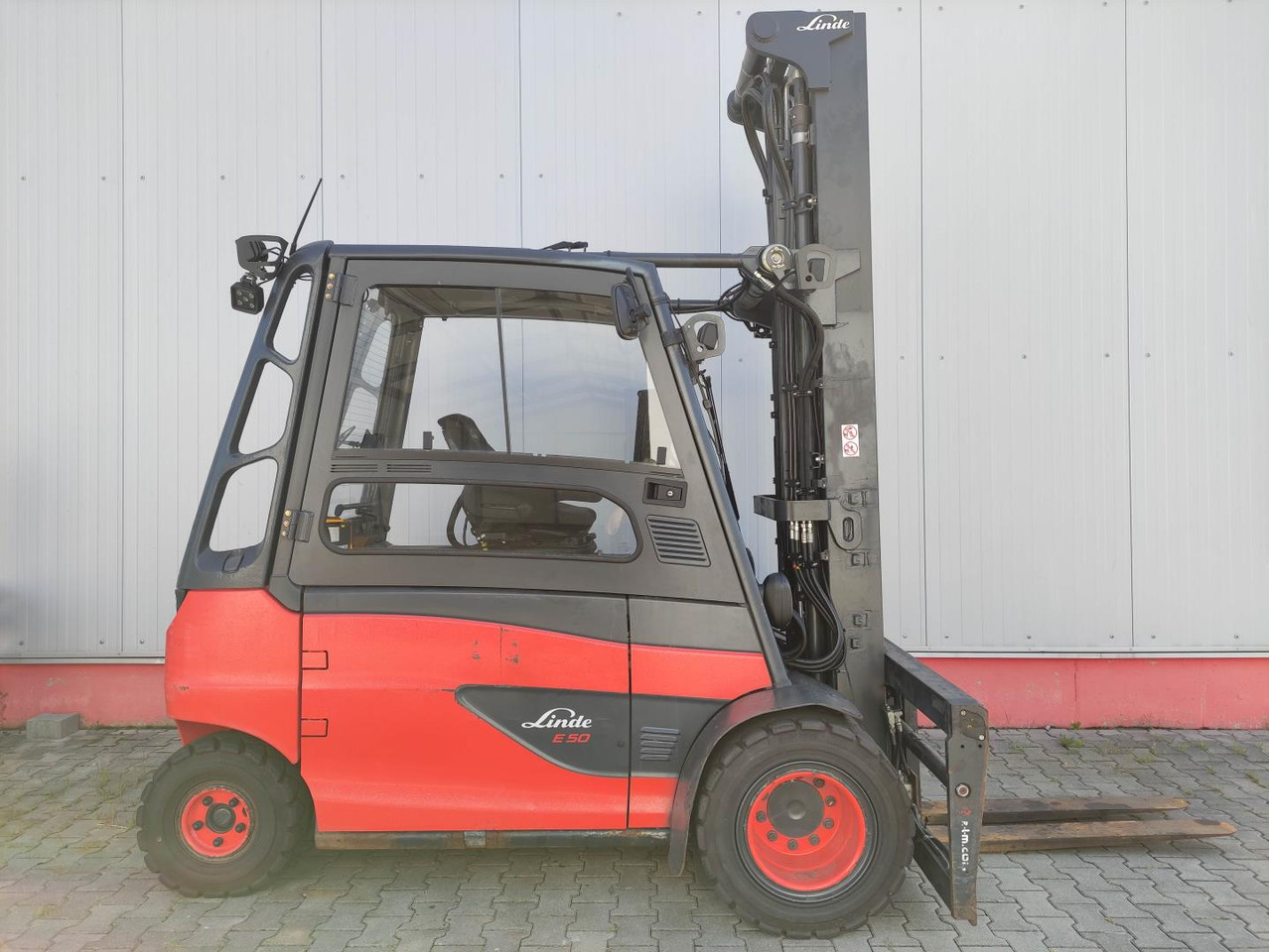 Linde E50HL-01/600-388 - Elektrostapler: das Bild 2 Linde E50HL-01/600-388 - Elektrostapler: das Bild 2