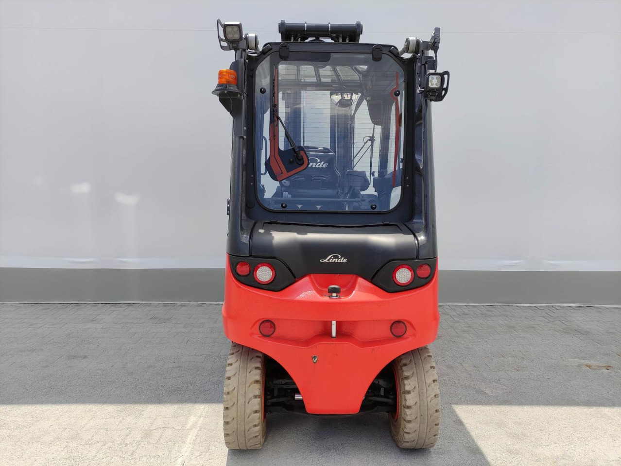 Linde E50HL-388 - Elektrostapler: das Bild 4 Linde E50HL-388 - Elektrostapler: das Bild 4