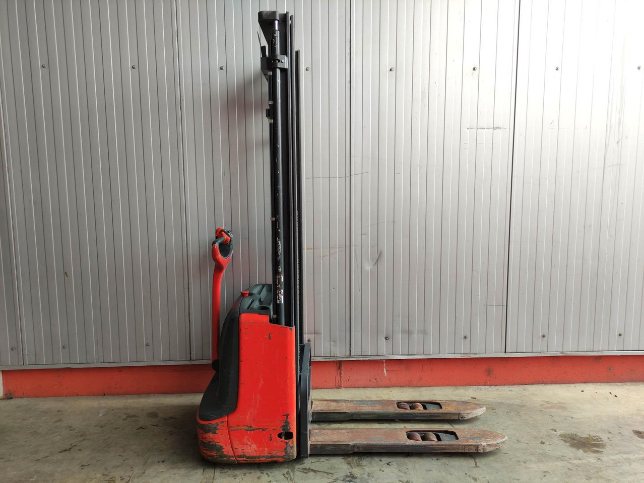 Linde L12 - Hochhubwagen: das Bild 2 Linde L12 - Hochhubwagen: das Bild 2
