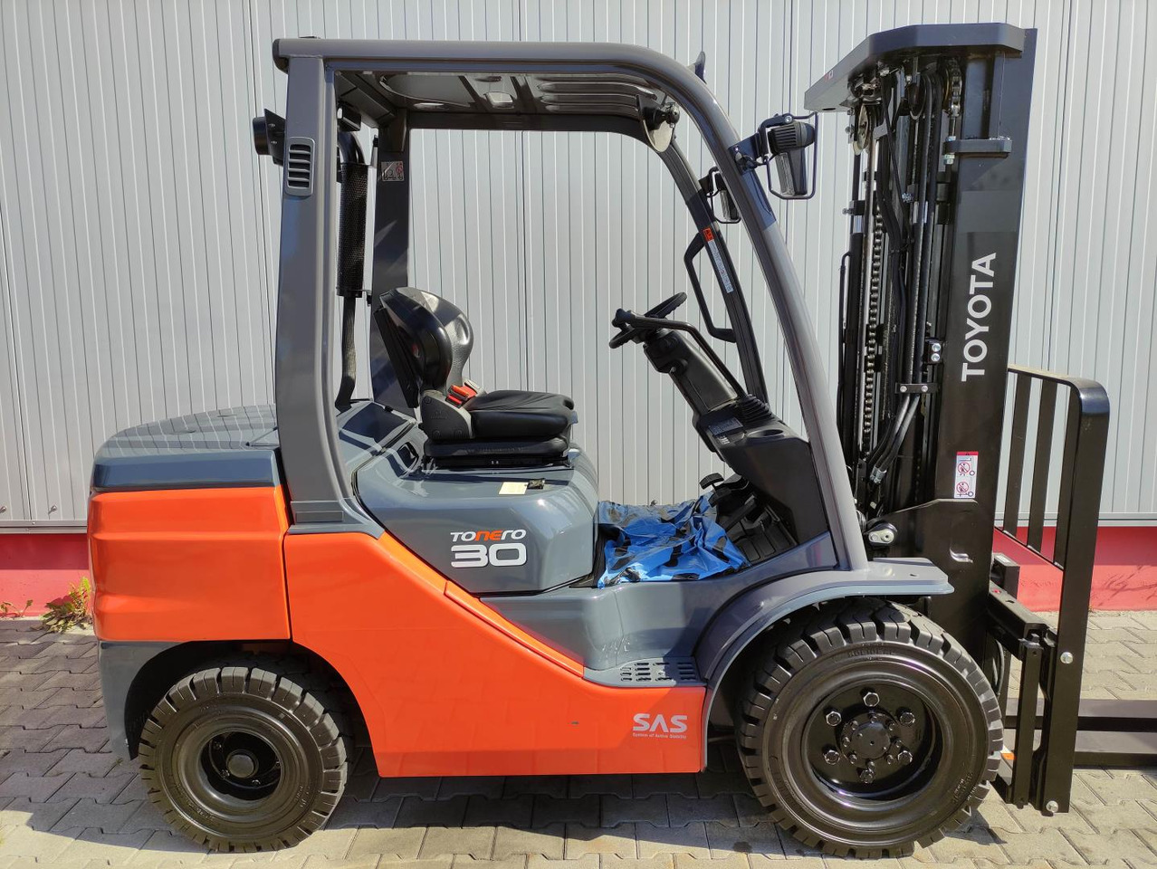 Toyota 52-8FDF30 - Dieselstapler: das Bild 2 Toyota 52-8FDF30 - Dieselstapler: das Bild 2
