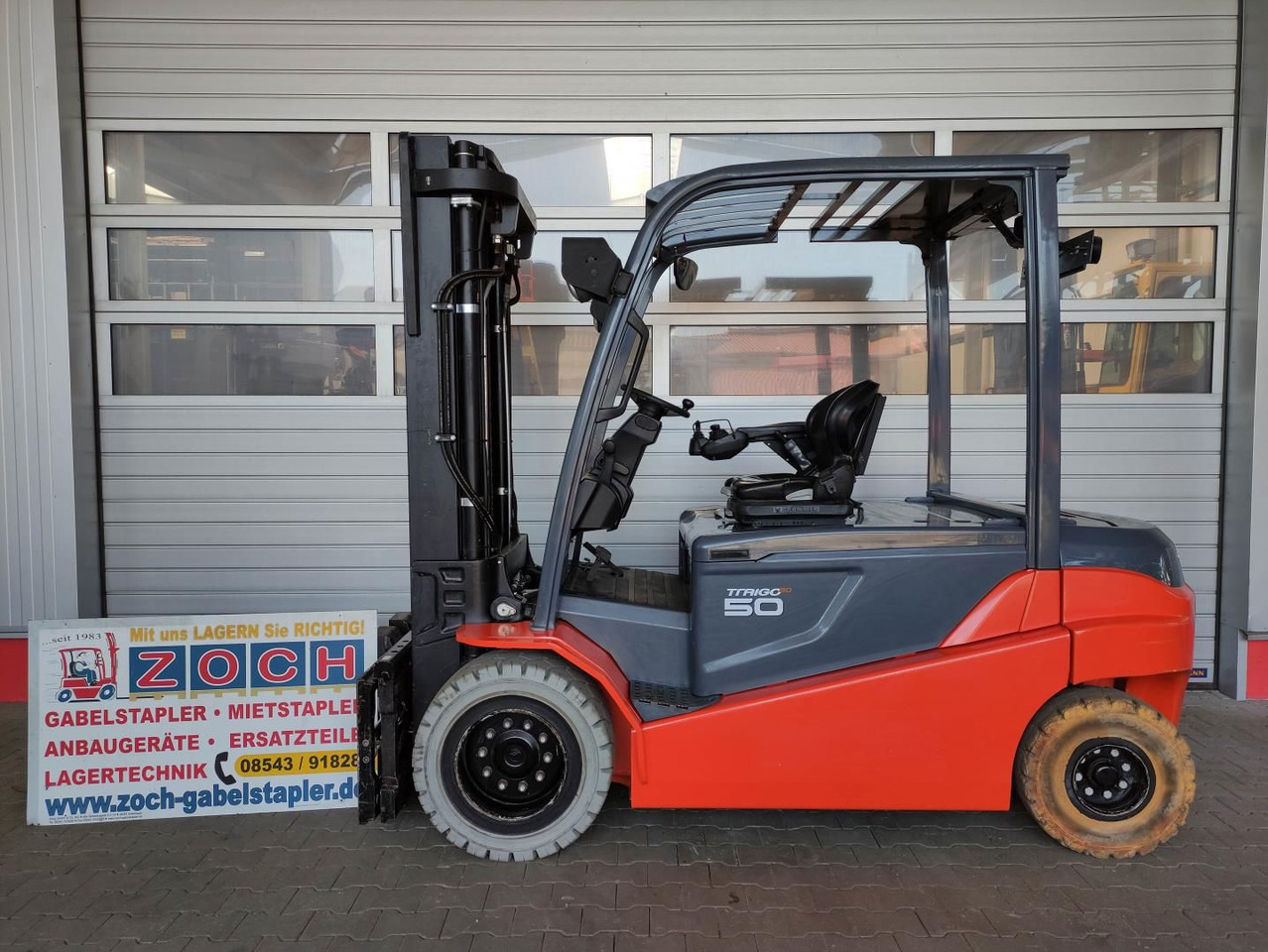Toyota 8FBMT50 - Elektrostapler: das Bild 1 Toyota 8FBMT50 - Elektrostapler: das Bild 1