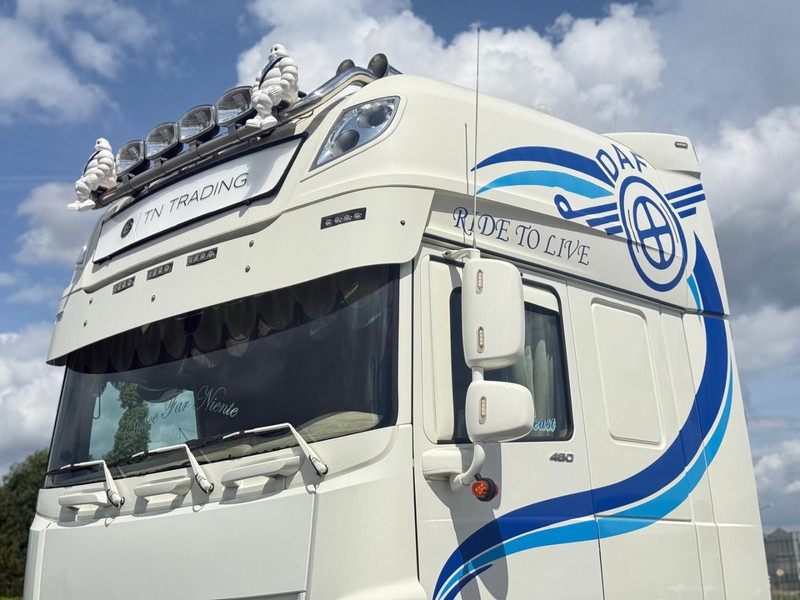 DAF XF 480 SHOW TRUCK, LOW MILEAGE, RETARDER, INTERIOR, TOP! - Sattelzugmaschine: das Bild 5 DAF XF 480 SHOW TRUCK, LOW MILEAGE, RETARDER, INTERIOR, TOP! - Sattelzugmaschine: das Bild 5