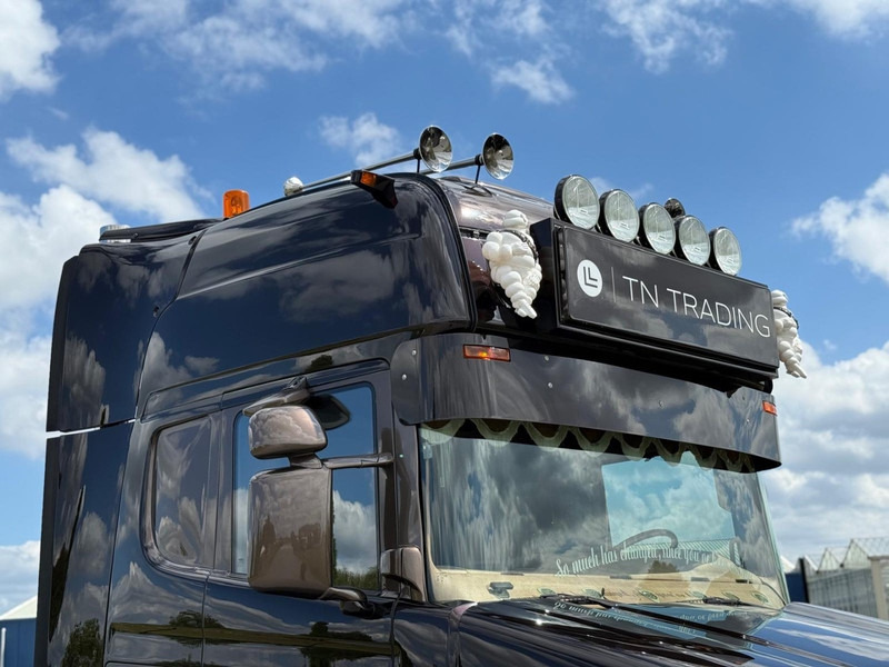 Scania R 580 LB 6X2 HNB TORPEDO, NIEUW STAAT, VOL OPTIES, SHOW TRUCK, VOL!! - Sattelzugmaschine: das Bild 3 Scania R 580 LB 6X2 HNB TORPEDO, NIEUW STAAT, VOL OPTIES, SHOW TRUCK, VOL!! - Sattelzugmaschine: das Bild 3
