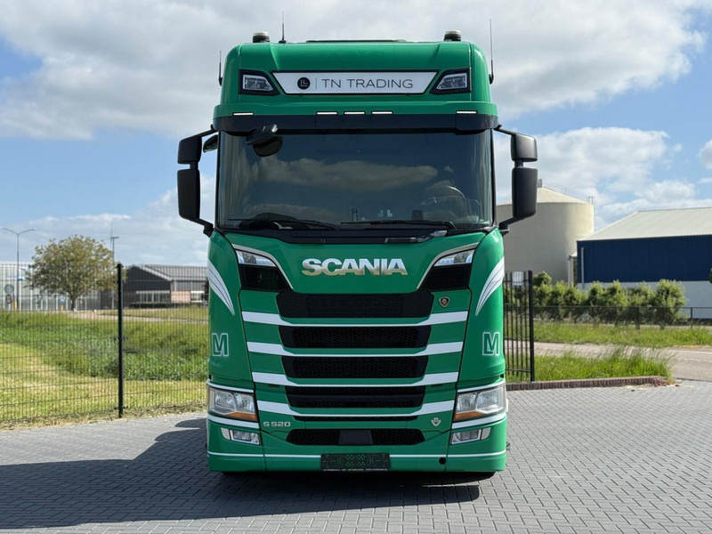 Scania S520 V8 NGS NO EGR, EURO 6D, 2.95WB, FULL SPOILER, RETARDER, FULL AIR. - Sattelzugmaschine: das Bild 4 Scania S520 V8 NGS NO EGR, EURO 6D, 2.95WB, FULL SPOILER, RETARDER, FULL AIR. - Sattelzugmaschine: das Bild 4