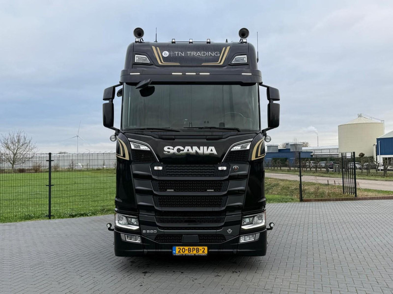 Scania S580 9 TONS VOORAS, EURO 6D, 50 YEAR V8, VOLLUCHT, 6 BALGEN, ALCOA, HYDRAULIEK, LED. - Sattelzugmaschine: das Bild 5 Scania S580 9 TONS VOORAS, EURO 6D, 50 YEAR V8, VOLLUCHT, 6 BALGEN, ALCOA, HYDRAULIEK, LED. - Sattelzugmaschine: das Bild 5