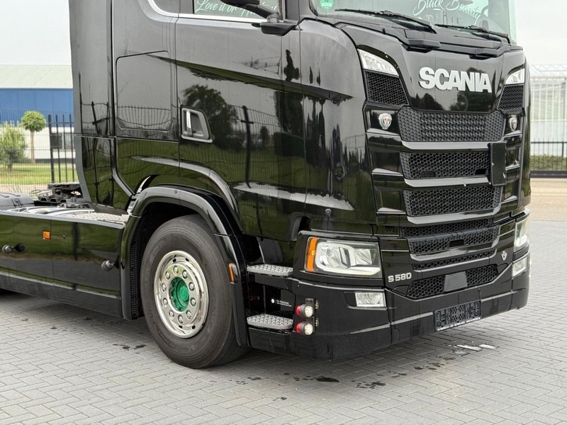 Scania S580 V8 NGS RETARDER, LEATHER, 2X TANK, TOP CONDITION! - Sattelzugmaschine: das Bild 3 Scania S580 V8 NGS RETARDER, LEATHER, 2X TANK, TOP CONDITION! - Sattelzugmaschine: das Bild 3