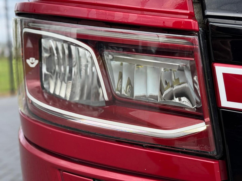 Scania S580 V8 NGS SHOWTRUCK, VOLLUCHT, RETARDER, LEER, GESTUURD. - Sattelzugmaschine: das Bild 5 Scania S580 V8 NGS SHOWTRUCK, VOLLUCHT, RETARDER, LEER, GESTUURD. - Sattelzugmaschine: das Bild 5