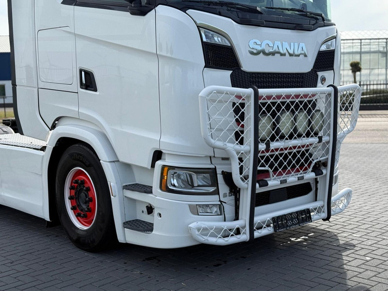 Scania S580 VOLLUCHT, PTO, LEER, RETARDER, TV, 3.15WB, BULLBAR. - Sattelzugmaschine: das Bild 3 Scania S580 VOLLUCHT, PTO, LEER, RETARDER, TV, 3.15WB, BULLBAR. - Sattelzugmaschine: das Bild 3
