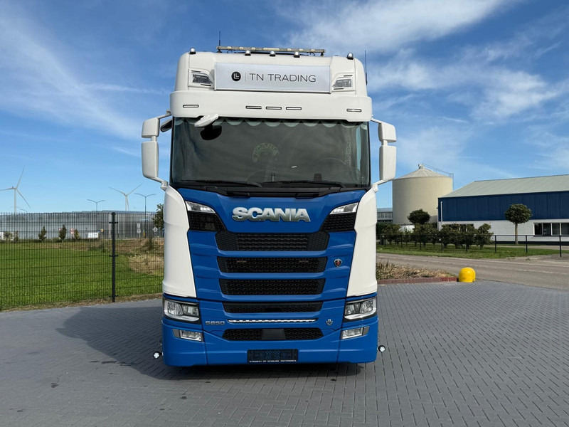 Scania S650 V8 NGS 2.95WB, PTO VOORBEREIDING, VOLLUCHT, KING OF THE ROAD, RETARDER, LEER. - Sattelzugmaschine: das Bild 5 Scania S650 V8 NGS 2.95WB, PTO VOORBEREIDING, VOLLUCHT, KING OF THE ROAD, RETARDER, LEER. - Sattelzugmaschine: das Bild 5