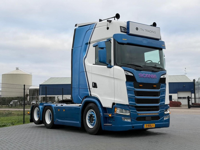 Scania S660 BOOGIE, VOLLUCHT, RETARDER, LEER. - Sattelzugmaschine: das Bild 1 Scania S660 BOOGIE, VOLLUCHT, RETARDER, LEER. - Sattelzugmaschine: das Bild 1