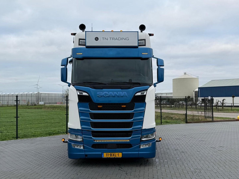 Scania S660 BOOGIE, VOLLUCHT, RETARDER, LEER. - Sattelzugmaschine: das Bild 2 Scania S660 BOOGIE, VOLLUCHT, RETARDER, LEER. - Sattelzugmaschine: das Bild 2