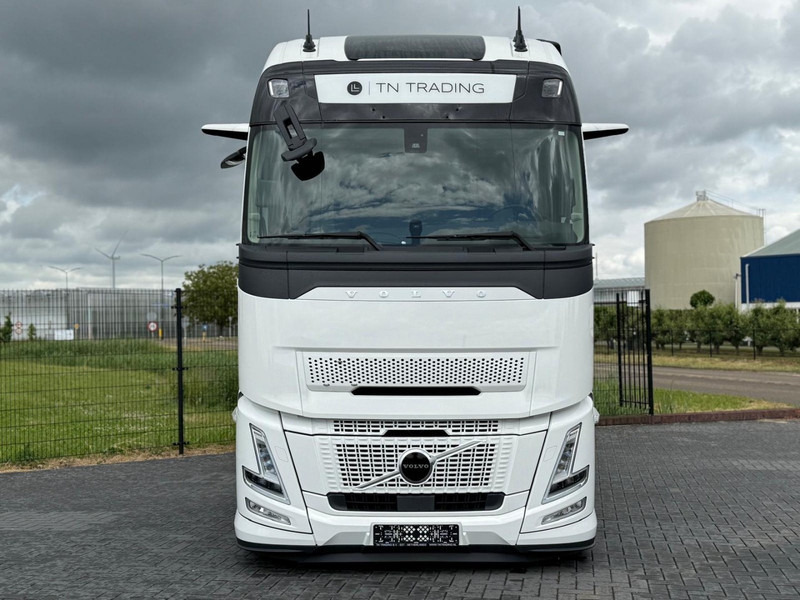 Volvo FH 13.460XL NEW, FULL AIR, ALCOA, HYDRAULIC, XL, FULL. - Sattelzugmaschine: das Bild 3 Volvo FH 13.460XL NEW, FULL AIR, ALCOA, HYDRAULIC, XL, FULL. - Sattelzugmaschine: das Bild 3