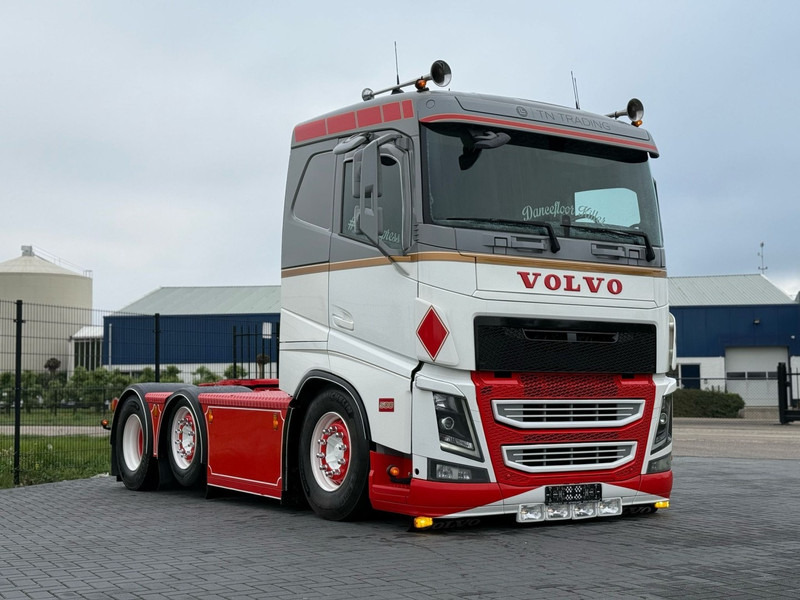 Volvo FH 13.500 SHOWTRUCK, VOLLUCHT, EURO 6, 6X2/4, PTO, SHOW INTERIEUR. - Sattelzugmaschine: das Bild 1 Volvo FH 13.500 SHOWTRUCK, VOLLUCHT, EURO 6, 6X2/4, PTO, SHOW INTERIEUR. - Sattelzugmaschine: das Bild 1