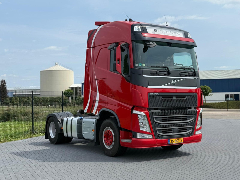 Volvo FH13.420 ADR, SMART TACHO 2, NL TRUCK, ALCOA, STEEL/AIR, PERFECT CONDITION, 2X TANK. - Sattelzugmaschine: das Bild 1 Volvo FH13.420 ADR, SMART TACHO 2, NL TRUCK, ALCOA, STEEL/AIR, PERFECT CONDITION, 2X TANK. - Sattelzugmaschine: das Bild 1