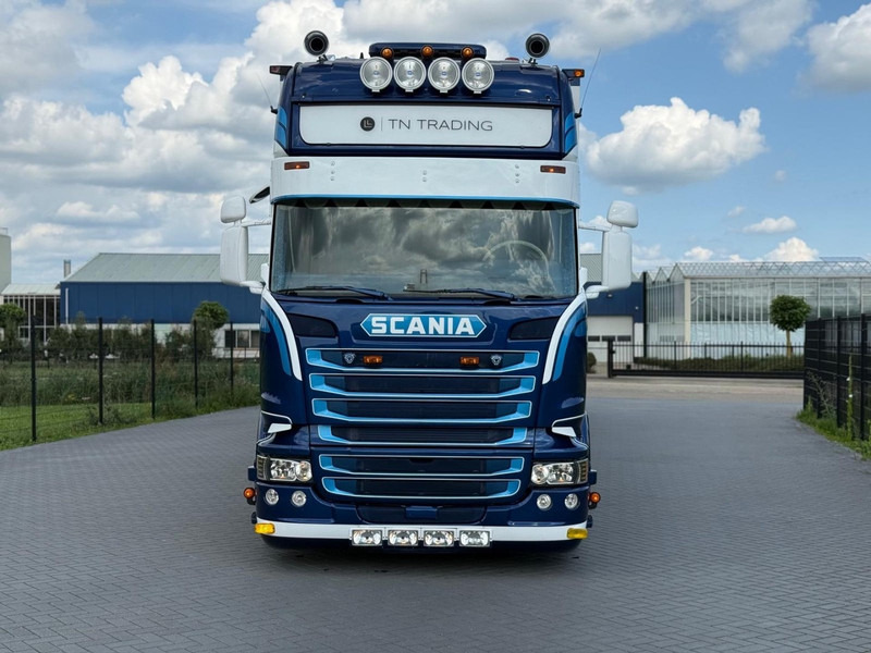 Scania R450 SHOW COMBI, SPECIAL INTERIOR, LIKE NEW, LOW MILEAGE. - Koffer LKW: das Bild 3 Scania R450 SHOW COMBI, SPECIAL INTERIOR, LIKE NEW, LOW MILEAGE. - Koffer LKW: das Bild 3