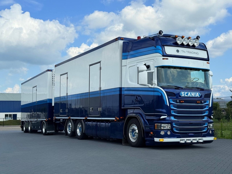 Scania R450 SHOW COMBI, SPECIAL INTERIOR, LIKE NEW, LOW MILEAGE. - Koffer LKW: das Bild 1 Scania R450 SHOW COMBI, SPECIAL INTERIOR, LIKE NEW, LOW MILEAGE. - Koffer LKW: das Bild 1