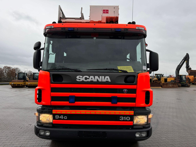 Scania P94G310 - Feuerwehrfahrzeug: das Bild 3 Scania P94G310 - Feuerwehrfahrzeug: das Bild 3