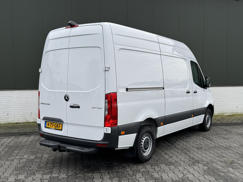 Mercedes-Benz Sprinter-317 1.9 CDI L2 9G laadruimte bekleed Leder Camera Clima M-bux media systeem DAB - Kastenwagen: das Bild 2 Mercedes-Benz Sprinter-317 1.9 CDI L2 9G laadruimte bekleed Leder Camera Clima M-bux media systeem DAB - Kastenwagen: das Bild 2