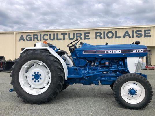 Ford 4110 V fruitier arceau tracteur à 15 000 € sans tva à rajouter - Traktor: das Bild 1 Ford 4110 V fruitier arceau tracteur à 15 000 € sans tva à rajouter - Traktor: das Bild 1