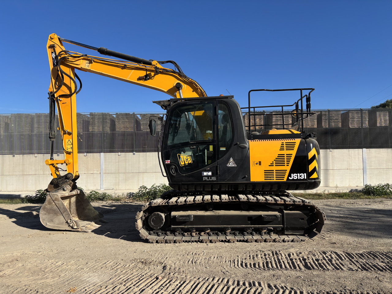 JCB JS131LC - Kettenbagger: das Bild 2 JCB JS131LC - Kettenbagger: das Bild 2