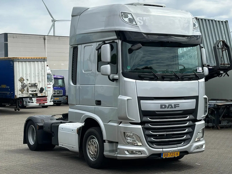 DAF XF 440 Super Space Cab / Smart Tacho / Apk! - Sattelzugmaschine: das Bild 2 DAF XF 440 Super Space Cab / Smart Tacho / Apk! - Sattelzugmaschine: das Bild 2
