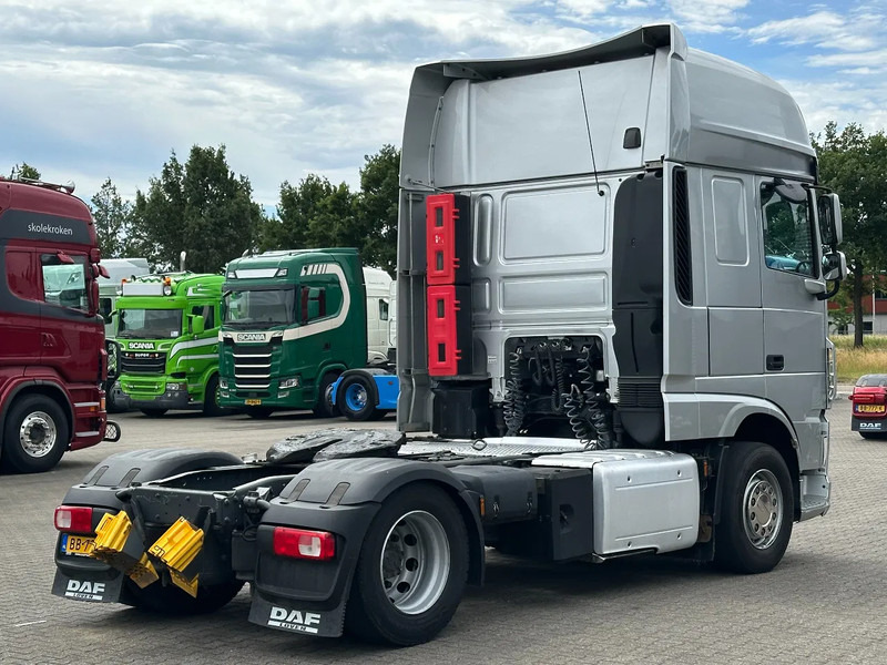 DAF XF 440 Super Space Cab / Smart Tacho / Apk! - Sattelzugmaschine: das Bild 3 DAF XF 440 Super Space Cab / Smart Tacho / Apk! - Sattelzugmaschine: das Bild 3