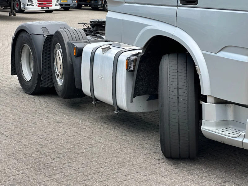 DAF XF 450 FTG 6X2/4 Super Space Cab / Smart Tacho! - Sattelzugmaschine: das Bild 3 DAF XF 450 FTG 6X2/4 Super Space Cab / Smart Tacho! - Sattelzugmaschine: das Bild 3