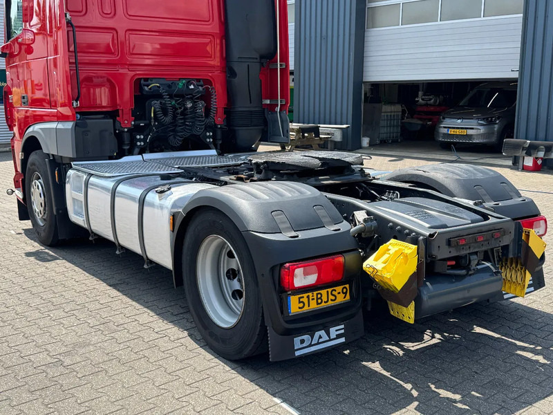 DAF XF 460 Super Space Cab 2 Tank *NL-Truck* - Sattelzugmaschine: das Bild 5 DAF XF 460 Super Space Cab 2 Tank *NL-Truck* - Sattelzugmaschine: das Bild 5