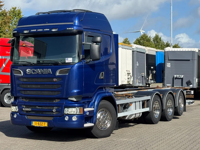 Scania R520 V8 8x4*4 Retarder / BDF / Full Air / Euro 6 - Containerwagen/ Wechselfahrgestell LKW: das Bild 1 Scania R520 V8 8x4*4 Retarder / BDF / Full Air / Euro 6 - Containerwagen/ Wechselfahrgestell LKW: das Bild 1