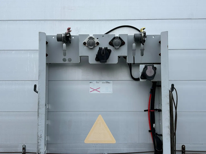 Schmitz Cargobull Mega Schuifzeil / Hydr. Hefdak / Saf-Disc / 09-2026 Apk! - Planenauflieger: das Bild 5 Schmitz Cargobull Mega Schuifzeil / Hydr. Hefdak / Saf-Disc / 09-2026 Apk! - Planenauflieger: das Bild 5