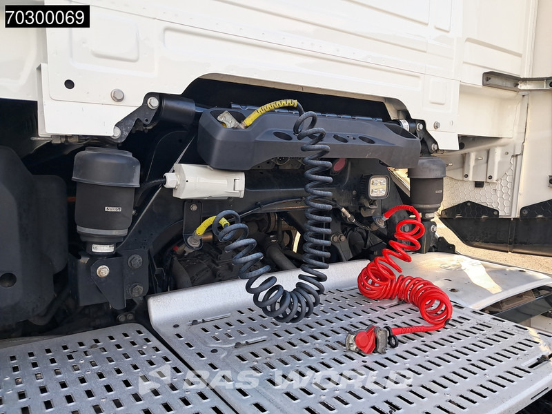 DAF XG 4X2 Retarder 2xTanks ACC LED Standklima Euro 6 - Sattelzugmaschine: das Bild 5 DAF XG 4X2 Retarder 2xTanks ACC LED Standklima Euro 6 - Sattelzugmaschine: das Bild 5