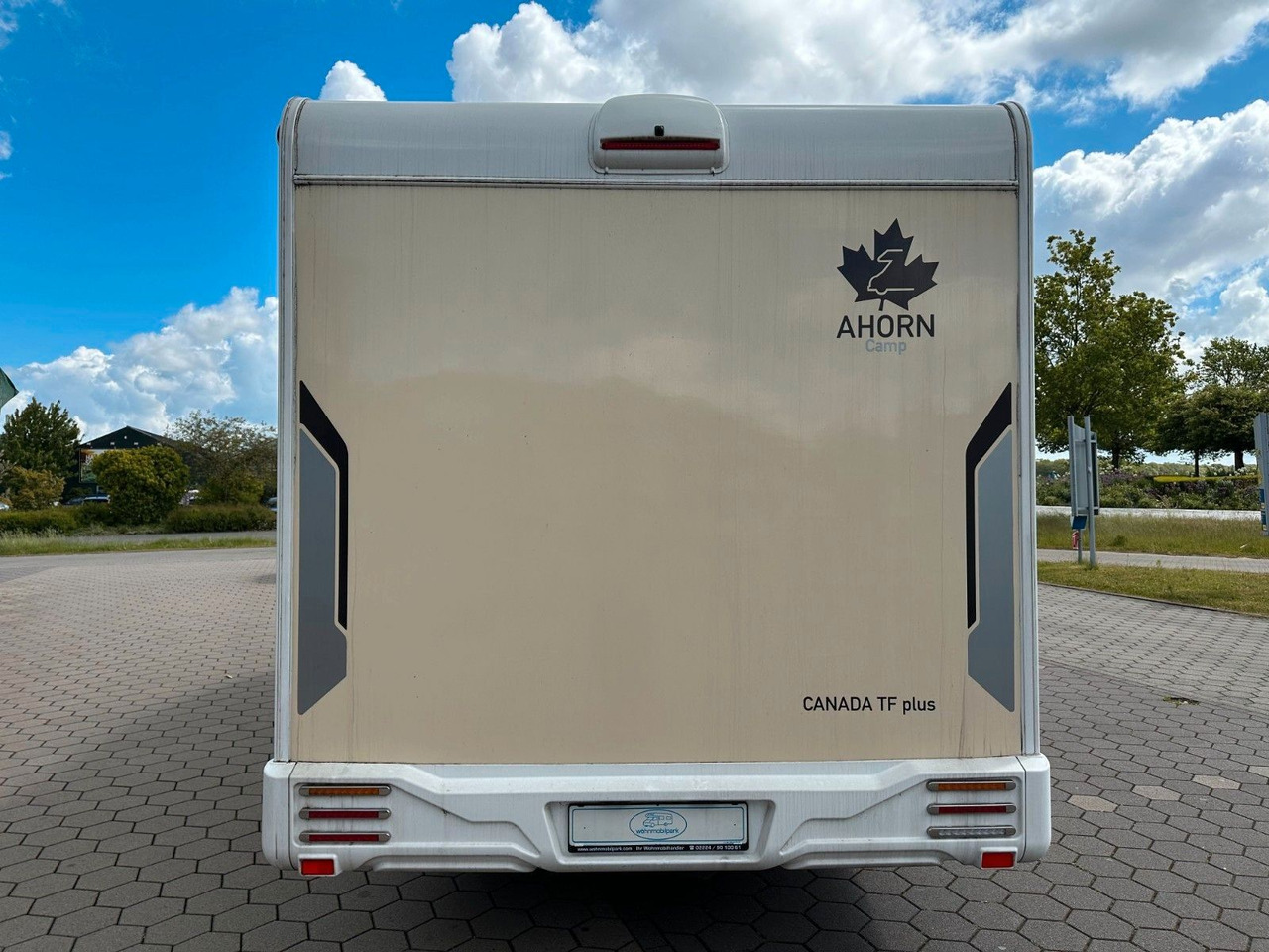 Ahorn Canada TF Plus /1. Hand / Einzelbetten / Hubbett - Teilintegriertes Wohnmobil: das Bild 5 Ahorn Canada TF Plus /1. Hand / Einzelbetten / Hubbett - Teilintegriertes Wohnmobil: das Bild 5