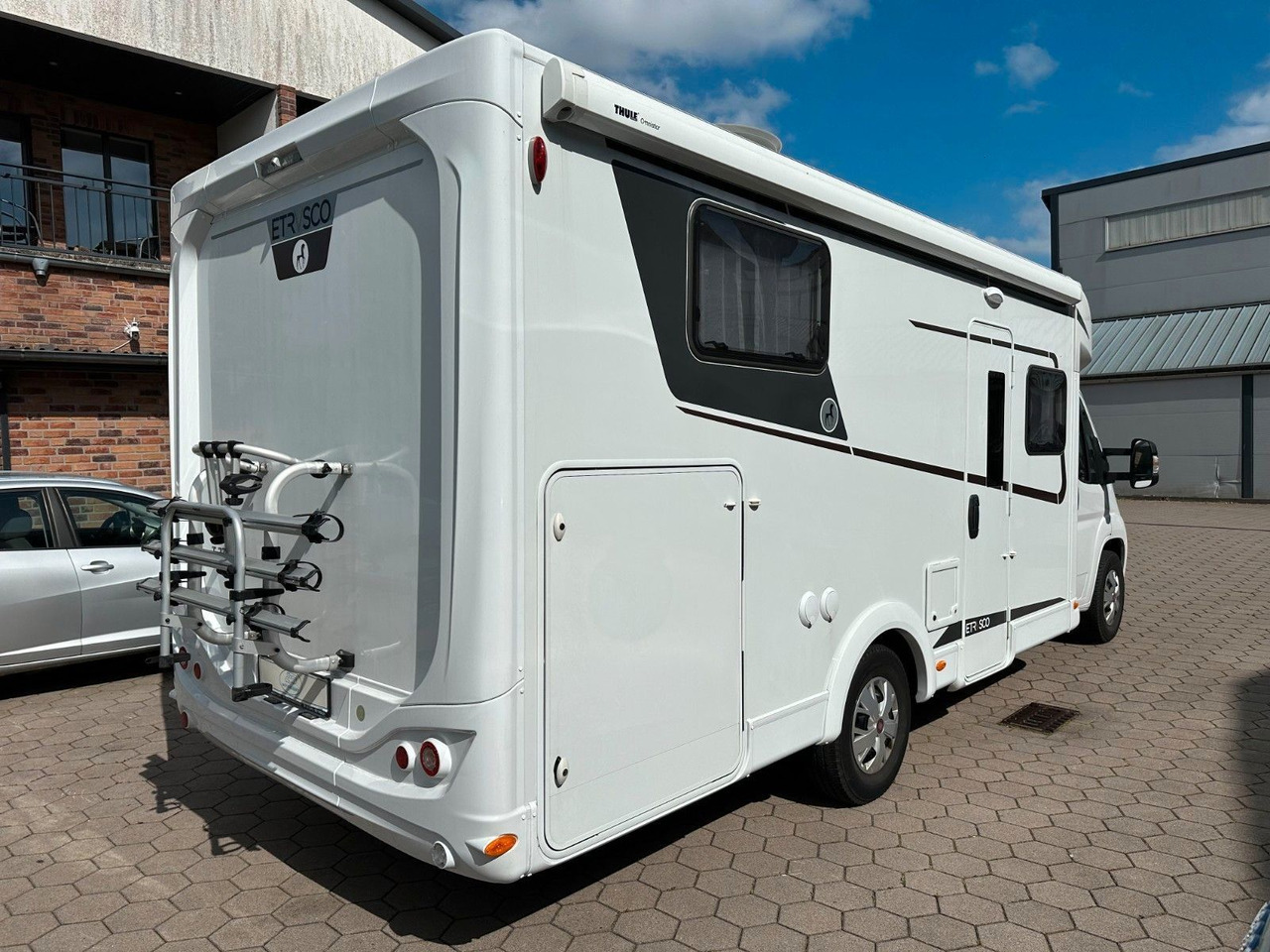 Etrusco T 7300 SB/Einzelbetten+Hubbett/Garage/Klima/TOP - Teilintegriertes Wohnmobil: das Bild 2 Etrusco T 7300 SB/Einzelbetten+Hubbett/Garage/Klima/TOP - Teilintegriertes Wohnmobil: das Bild 2