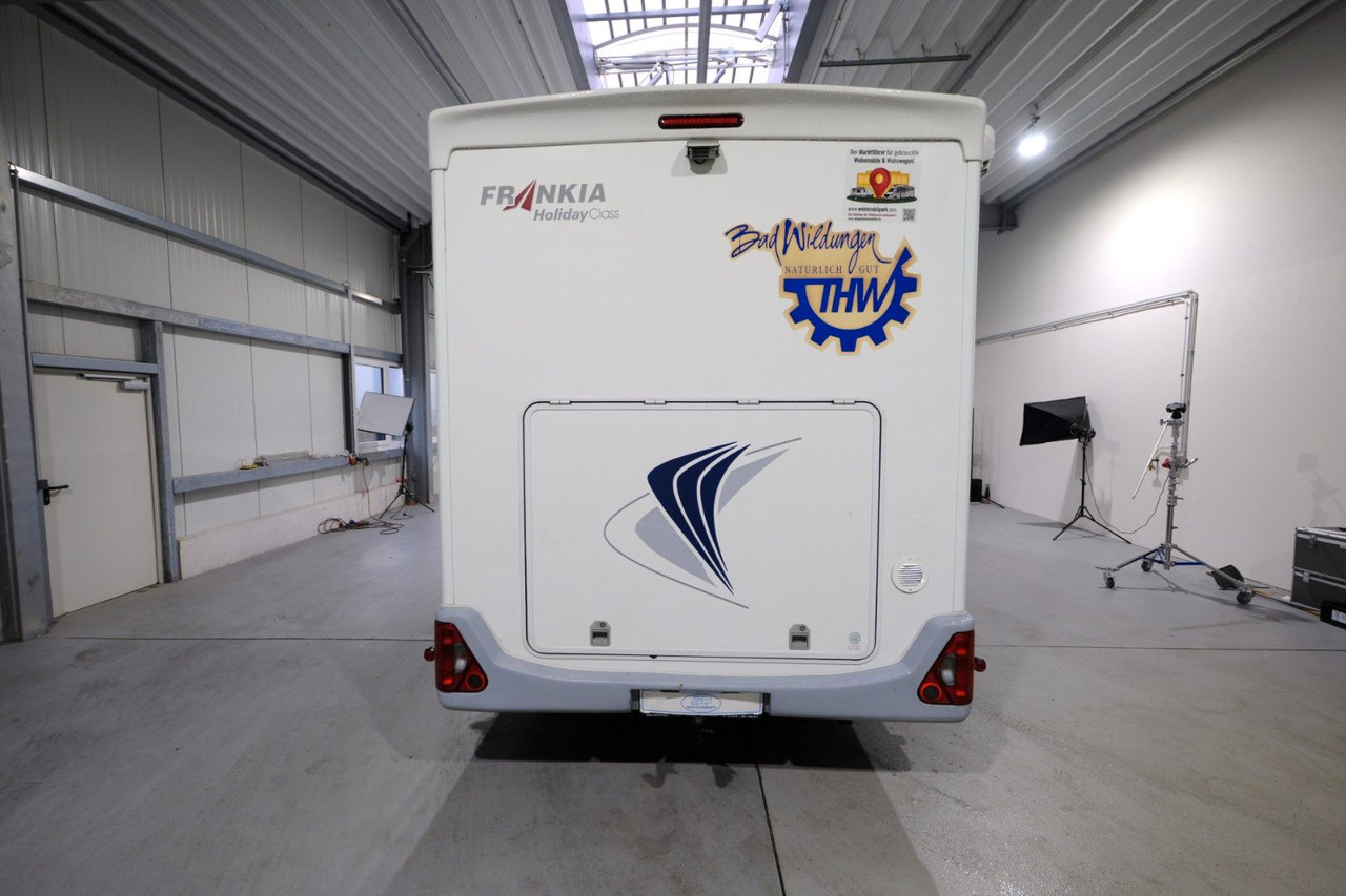 Frankia T 650 BD/Festbett/Garage/Solar/Markise Frankia T 650 BD/Festbett/Garage/Solar/Markise - Teilintegriertes Wohnmobil: das Bild 5 Frankia T 650 BD/Festbett/Garage/Solar/Markise Frankia T 650 BD/Festbett/Garage/Solar/Markise - Teilintegriertes Wohnmobil: das Bild 5