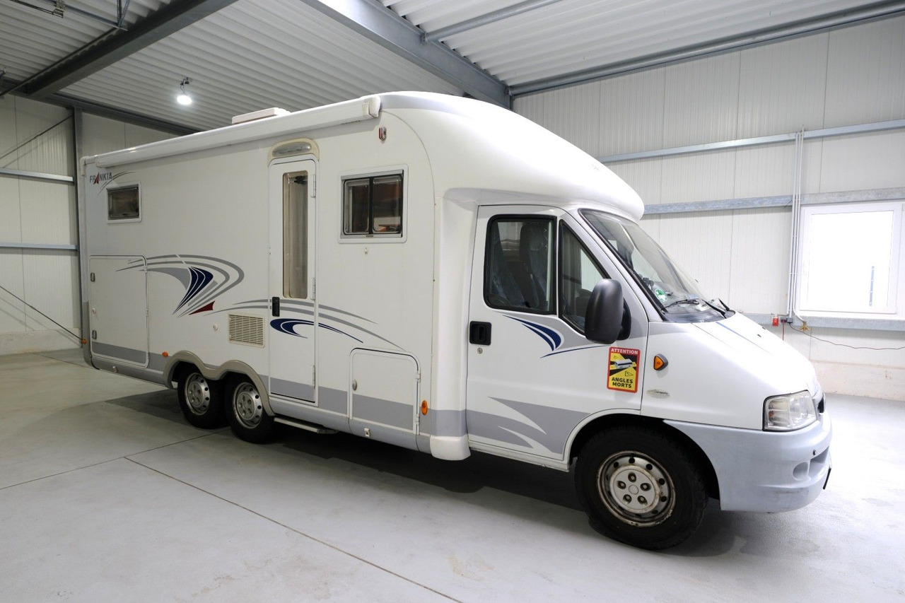 Frankia T 730 BD Comfort Class/Automatik/Festbett/Klima - Teilintegriertes Wohnmobil: das Bild 2 Frankia T 730 BD Comfort Class/Automatik/Festbett/Klima - Teilintegriertes Wohnmobil: das Bild 2
