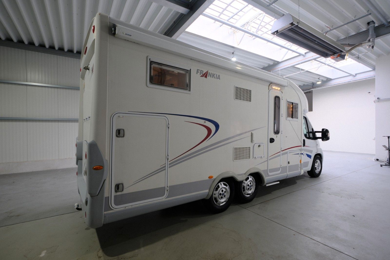 Frankia T 740 BD/Festbett/Garage/Klima/Solar/158 PS - Teilintegriertes Wohnmobil: das Bild 3 Frankia T 740 BD/Festbett/Garage/Klima/Solar/158 PS - Teilintegriertes Wohnmobil: das Bild 3