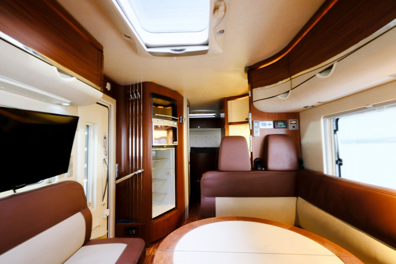 HYMER / ERIBA / HYMERCAR S 800/Automatik/Festbett+Hubbett/Klima/Solar/AHK HYMER / ERIBA / HYMERCAR S 800/Automatik/Festbett+Hubbett/Klima/Solar/AHK - Integriertes Wohnmobil: das Bild 5 HYMER / ERIBA / HYMERCAR S 800/Automatik/Festbett+Hubbett/Klima/Solar/AHK HYMER / ERIBA / HYMERCAR S 800/Automatik/Festbett+Hubbett/Klima/Solar/AHK - Integriertes Wohnmobil: das Bild 5