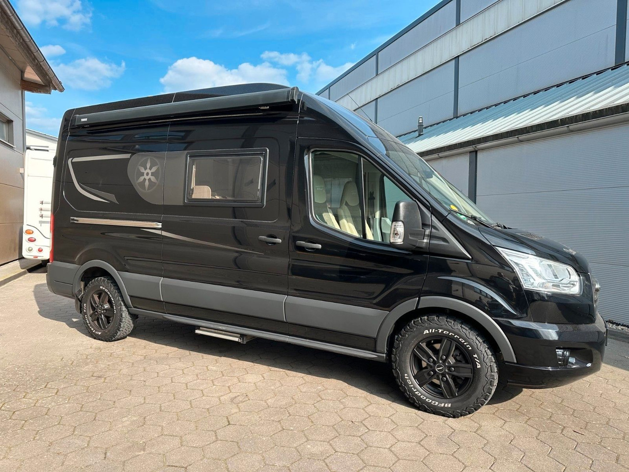 Karmann Dexter 560 Trend 4x4/1.Hand/Festbett/Klima/Solar - Camper Van: das Bild 3 Karmann Dexter 560 Trend 4x4/1.Hand/Festbett/Klima/Solar - Camper Van: das Bild 3