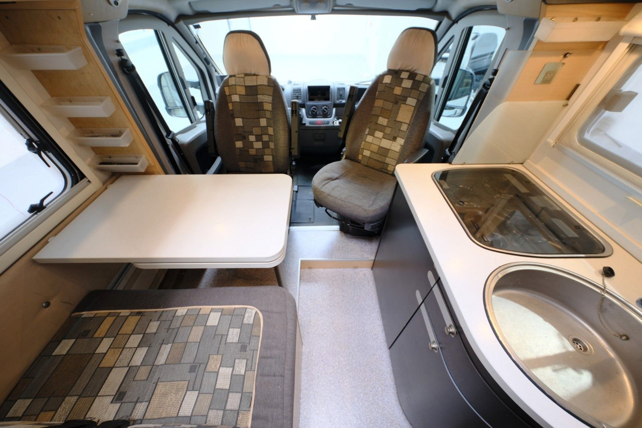 Teilintegriertes Wohnmobil Knaus Van TI 600 ME/Einzelbetten/Garage/Klima/Solar: das Bild 9