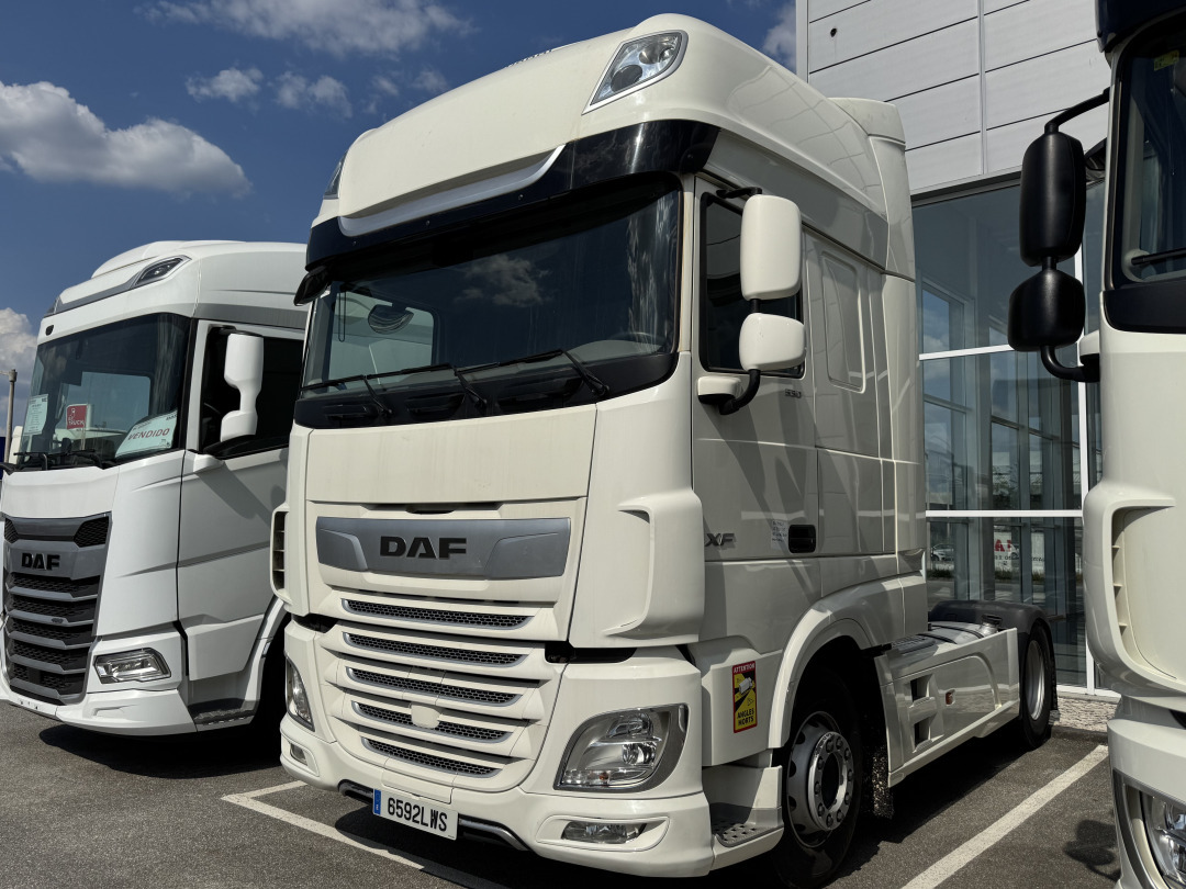 DAF XF 530 Super Space Cab - Sattelzugmaschine: das Bild 2 DAF XF 530 Super Space Cab - Sattelzugmaschine: das Bild 2