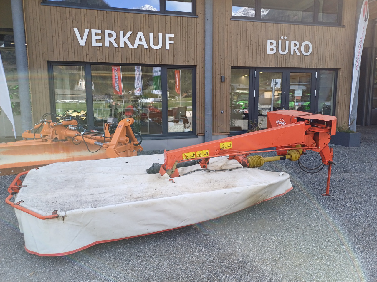 Kuhn GMD 702 (23145) - Mähwerk: das Bild 1 Kuhn GMD 702 (23145) - Mähwerk: das Bild 1
