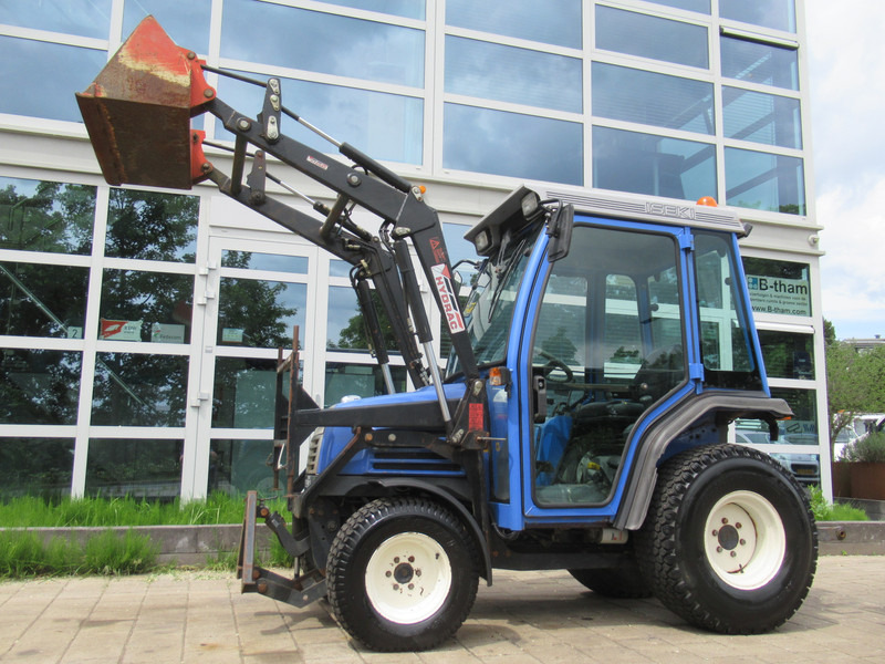 Iseki TF321H 4x4 + Cabine + Voorlader + Fronthef - Traktor: das Bild 3 Iseki TF321H 4x4 + Cabine + Voorlader + Fronthef - Traktor: das Bild 3