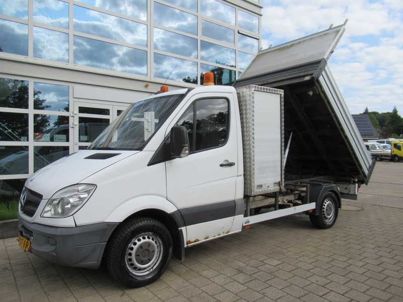 Mercedes-Benz Sprinter 310 2.2 CDI 70KW 366 3-Z./S./W. Kipper Tipper - Kipper Transporter: das Bild 2 Mercedes-Benz Sprinter 310 2.2 CDI 70KW 366 3-Z./S./W. Kipper Tipper - Kipper Transporter: das Bild 2
