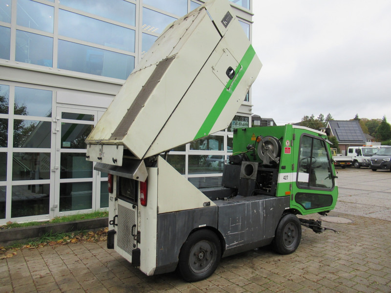 TENNANT HMF 214 Veegmachine, DEFECT / FOR PARTS - Kehrmaschine: das Bild 4 TENNANT HMF 214 Veegmachine, DEFECT / FOR PARTS - Kehrmaschine: das Bild 4