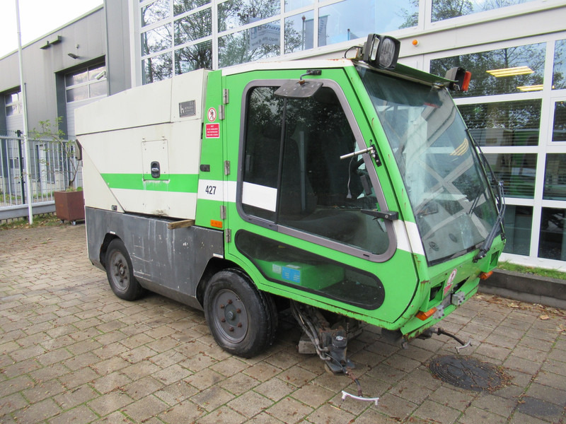 TENNANT HMF 214 Veegmachine, DEFECT / FOR PARTS - Kehrmaschine: das Bild 2 TENNANT HMF 214 Veegmachine, DEFECT / FOR PARTS - Kehrmaschine: das Bild 2