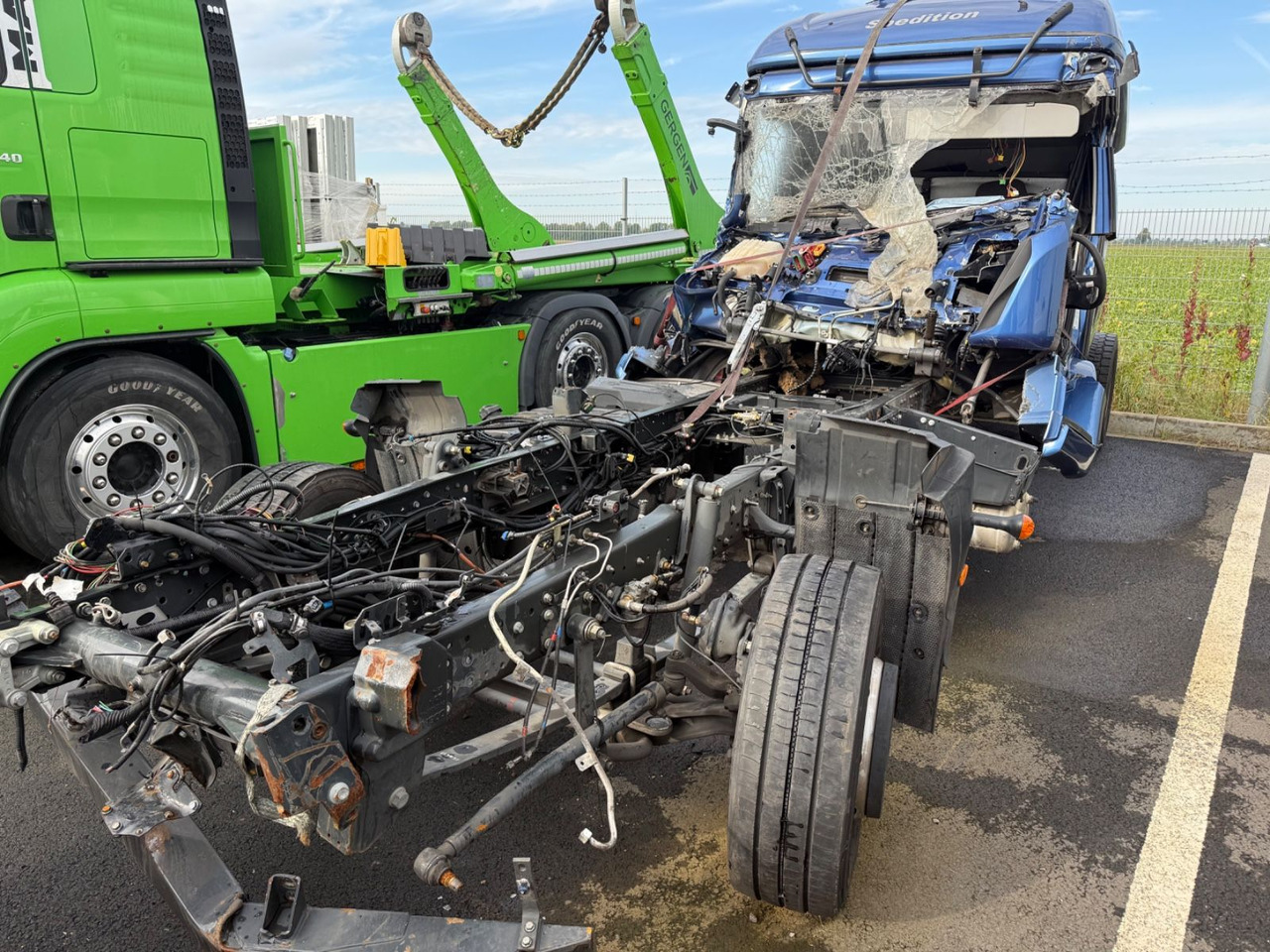 Iveco Eurocargo 110EL250 Unfallchassis - Autotransporter LKW: das Bild 1 Iveco Eurocargo 110EL250 Unfallchassis - Autotransporter LKW: das Bild 1