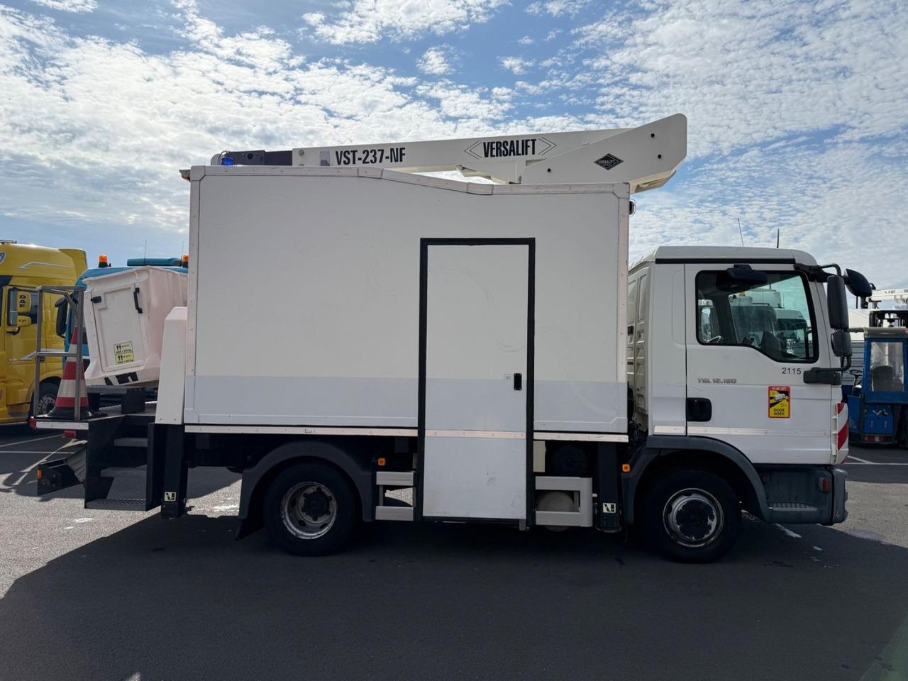 MAN TGL 12.180 Versalift/15m/orig.km/Top - LKW mit Arbeitsbühne: das Bild 3 MAN TGL 12.180 Versalift/15m/orig.km/Top - LKW mit Arbeitsbühne: das Bild 3