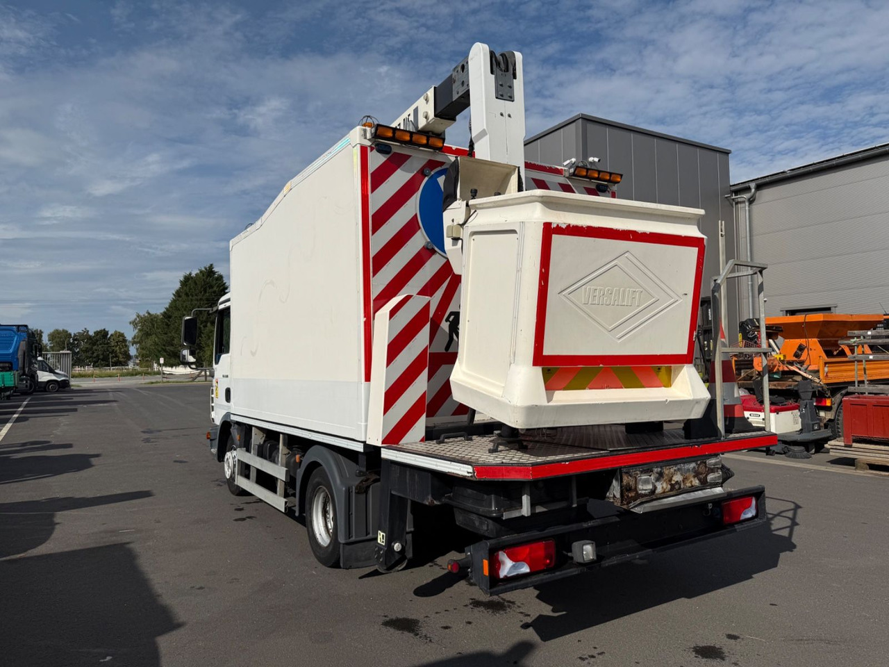 MAN TGL 12.180 Versalift/15m/orig.km/Top - LKW mit Arbeitsbühne: das Bild 5 MAN TGL 12.180 Versalift/15m/orig.km/Top - LKW mit Arbeitsbühne: das Bild 5