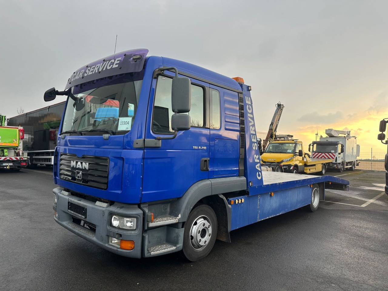 MAN TGL 8.210 Rampen*Liegeplatz *Winde - Abschleppwagen: das Bild 1 MAN TGL 8.210 Rampen*Liegeplatz *Winde - Abschleppwagen: das Bild 1